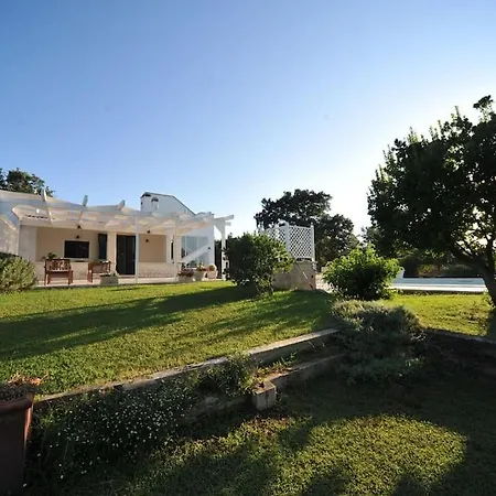 Casa Nel Con Giardino E Piscina Privata Villa *