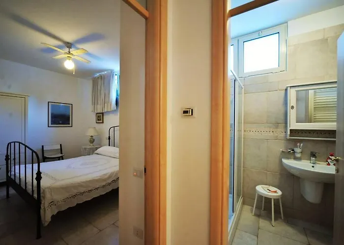 Casa Nel Con Giardino E Piscina Privata Willa